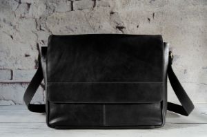 Wayfarer Messenger Bag
